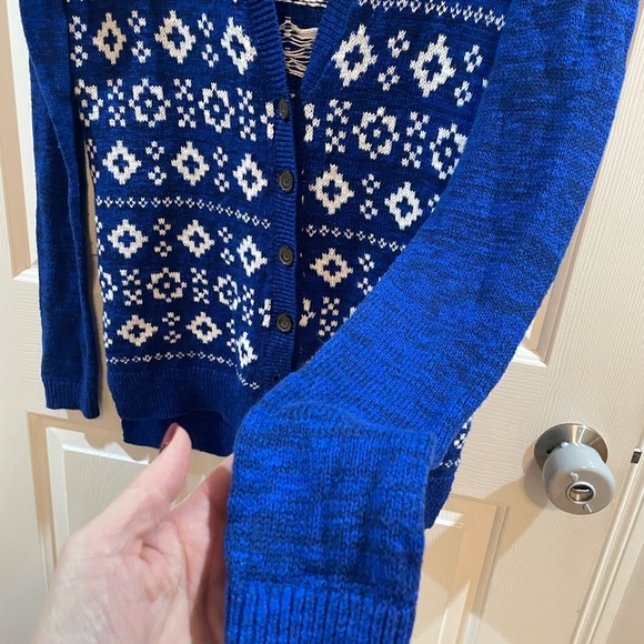 Hollister button up cardigan - Picture 5 of 8